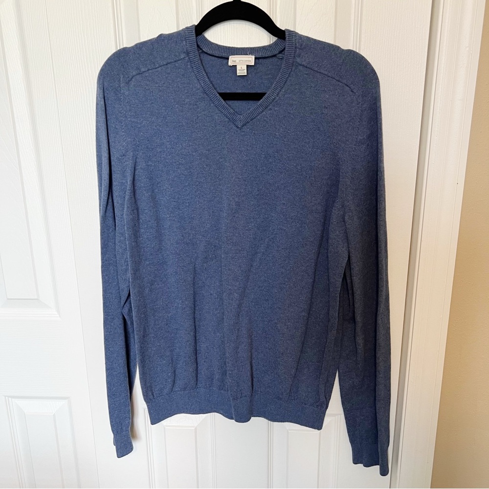GAP V-Neck Sweater